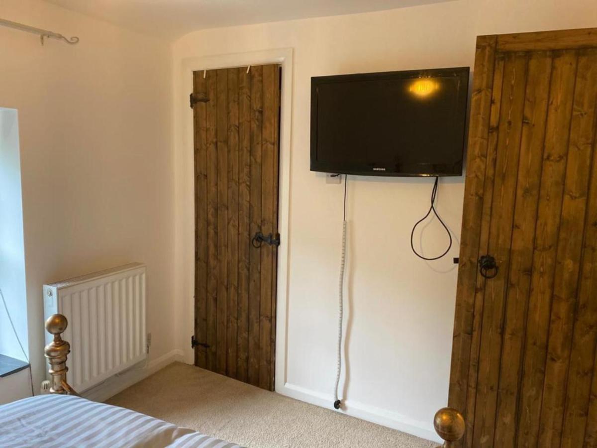 2-Bed Cottage In In Welsh Valley Nr Swansea Esterno foto