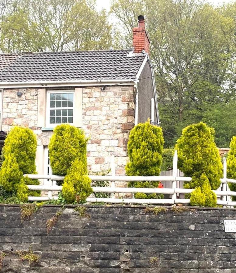 2-Bed Cottage In In Welsh Valley Nr Swansea Esterno foto
