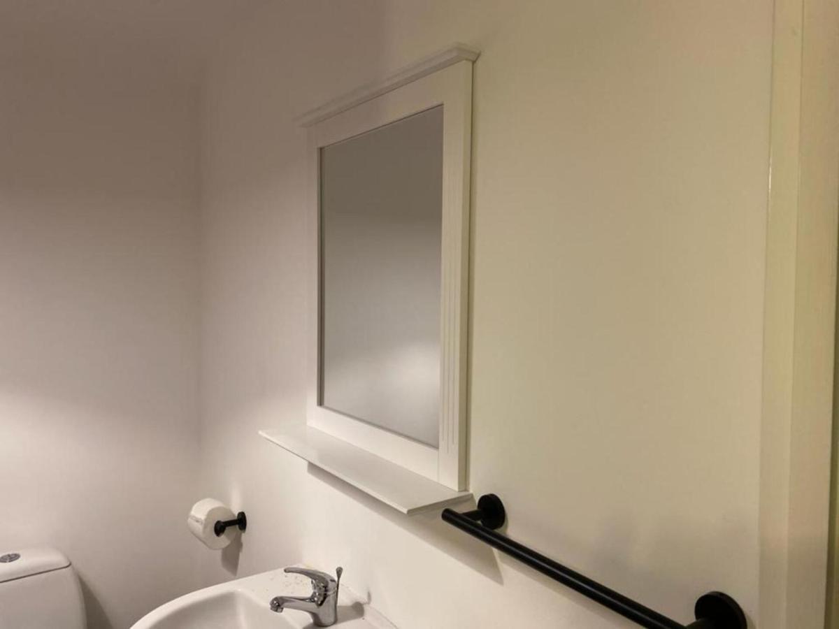 2-Bed Cottage In In Welsh Valley Nr Swansea Esterno foto