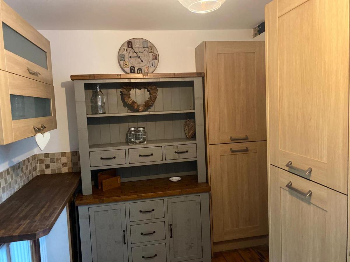 2-Bed Cottage In In Welsh Valley Nr Swansea Esterno foto